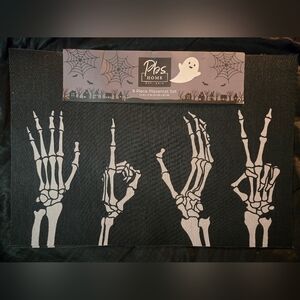 NWT Set Of 8 Placemats